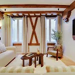 Luxury In The Heart Or Paris-Notre Dame