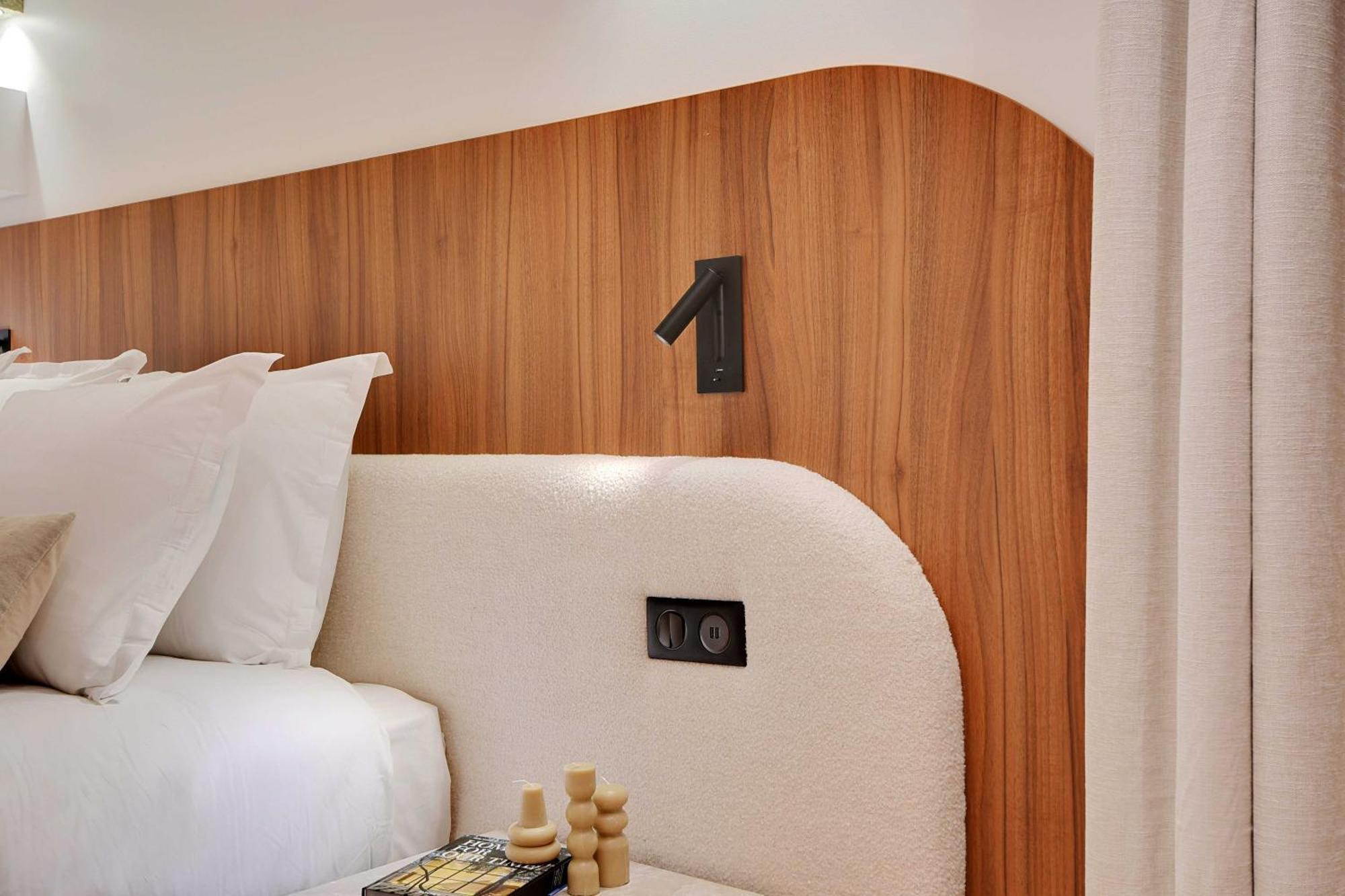 Luxury In The Heart Or Paris-notre Dame Apartment
