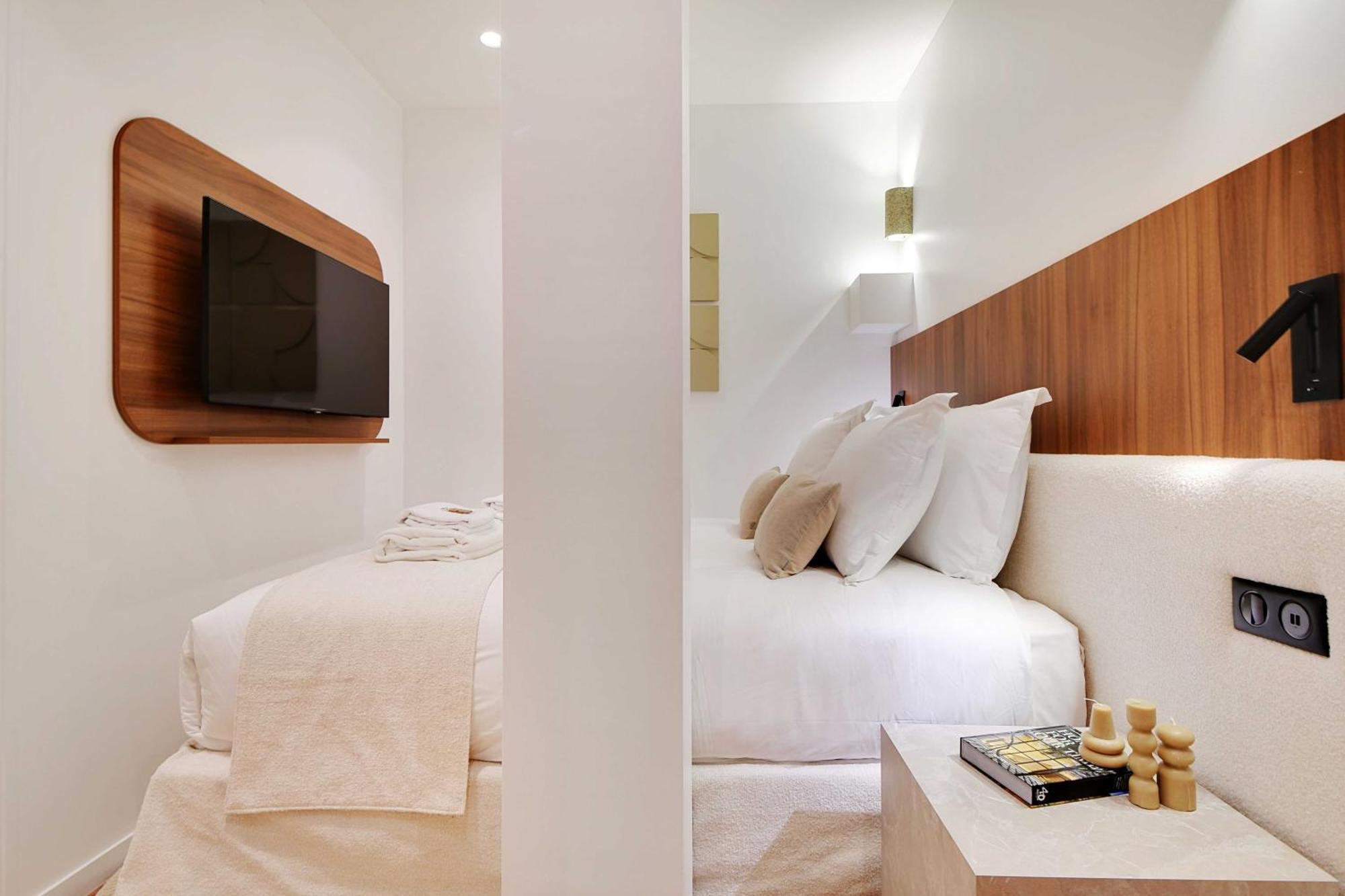 Luxury In The Heart Or Paris-notre Dame *